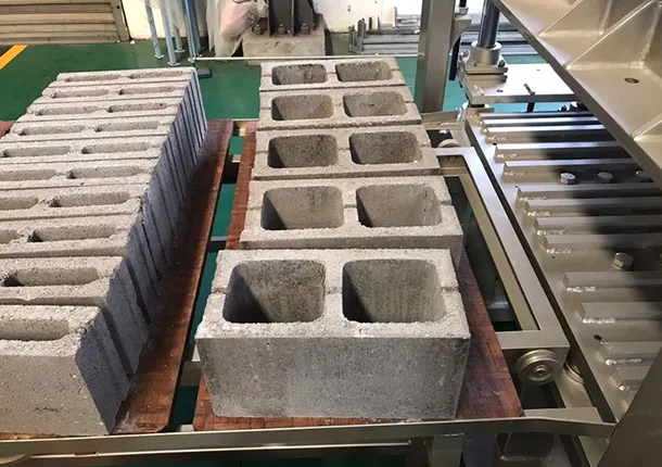 Zimbabvėje parduodamos plytų gamybos mašinos - ZCJK